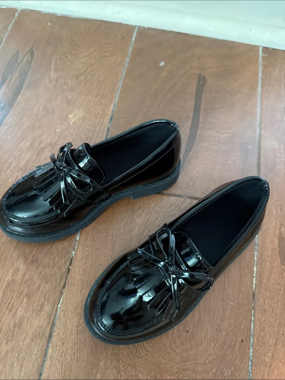 NEW Kids Black Patent Loafers with Fringe and Bow